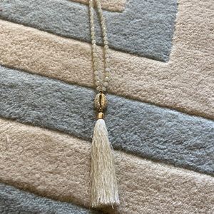 Lilly Pulitzer Tassel and shell necklace